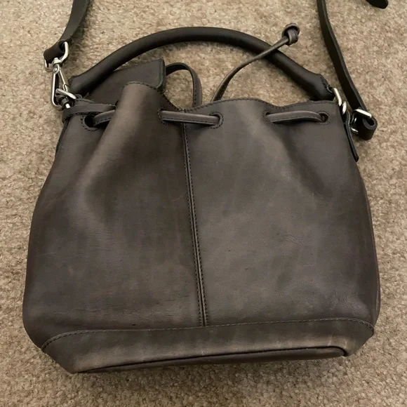 Madewell 100%Leather Bucket Bag